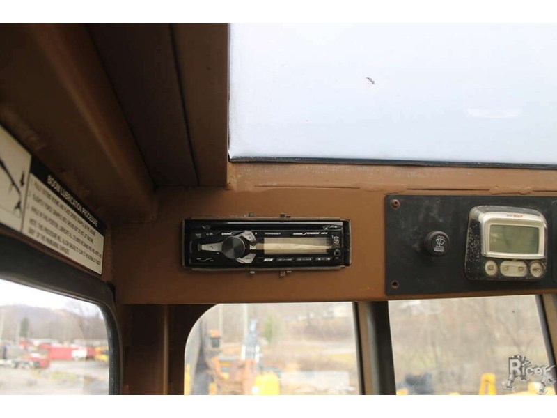 2005 Tigercat 240B Log Loader